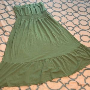 Strapless green jersey plus dress